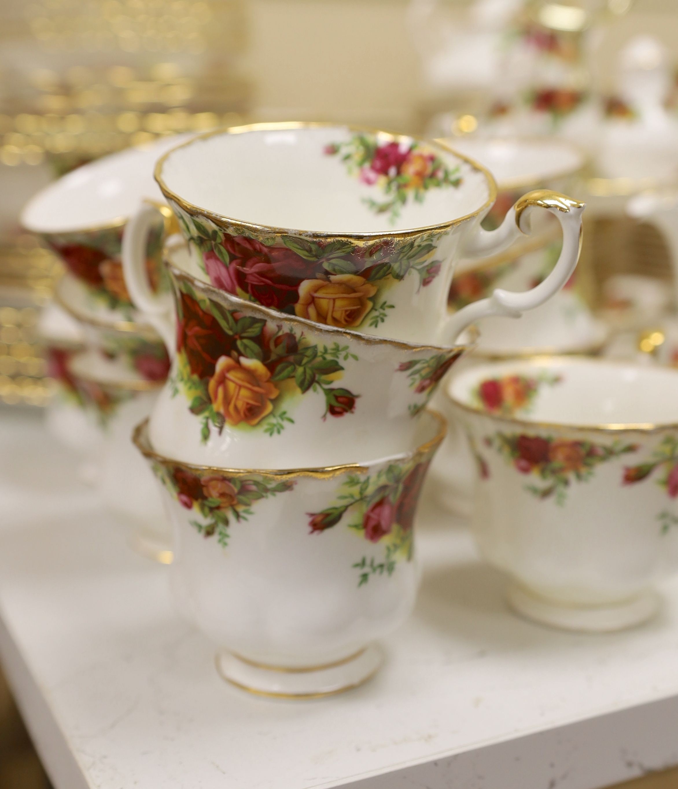 Quantity of Royal Albert 'Old Country Roses' tablewares